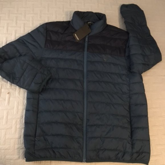 TRUE RELIGION MENS LIGHT PUFFER JACKETS - LG - GREEN/NAVY - Picture 2 of 3